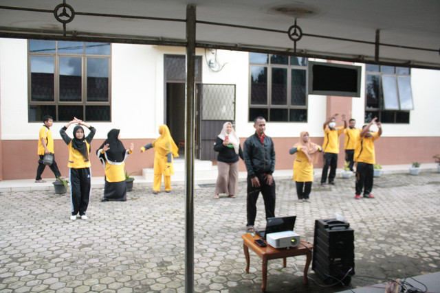 IMG-9975.jpg